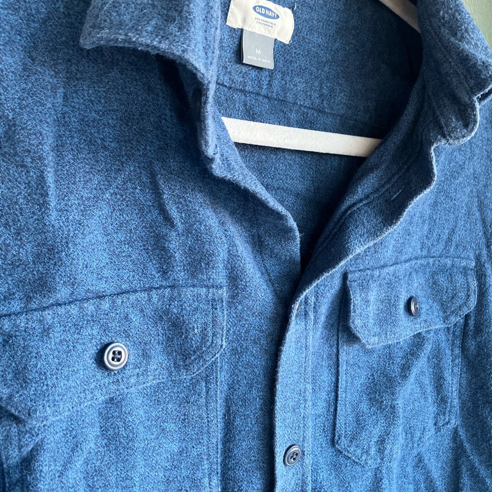 Warm button up - Picture 2 of 4